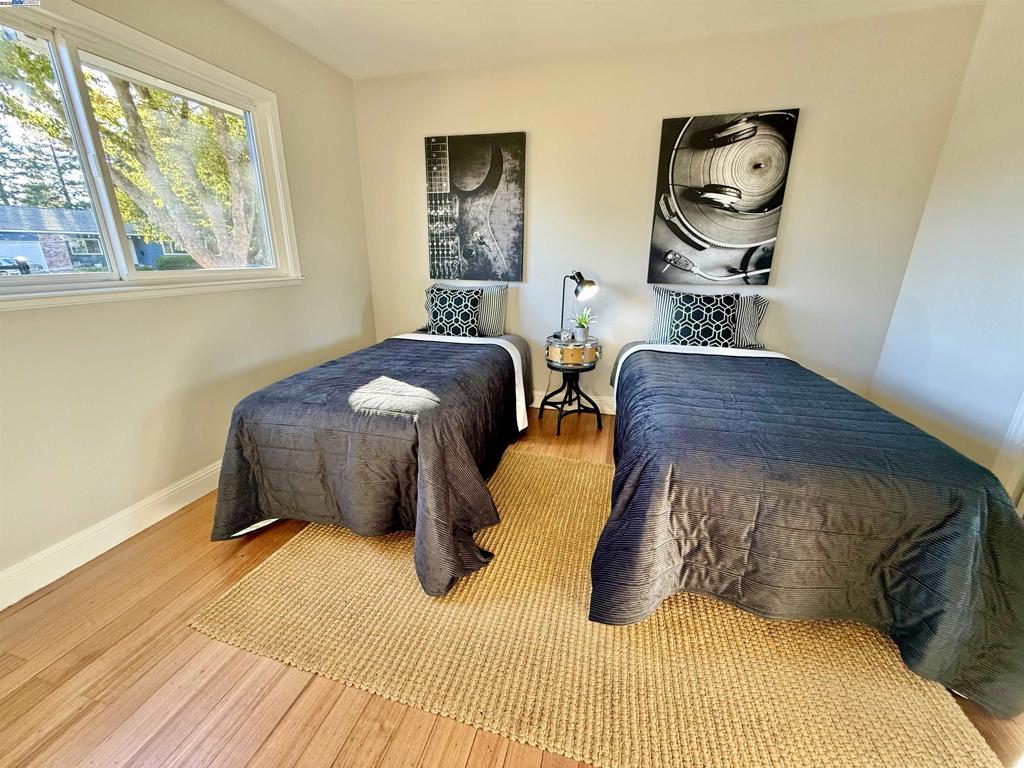 CARRIAGE SQUARE - Residential