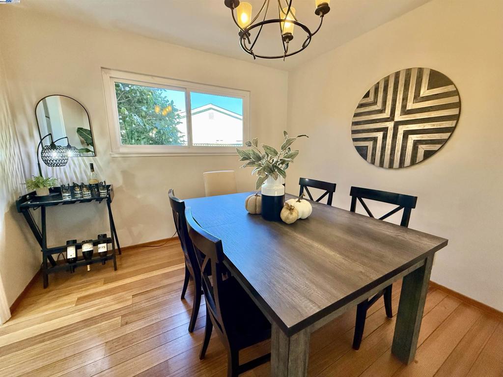 CARRIAGE SQUARE - Residential