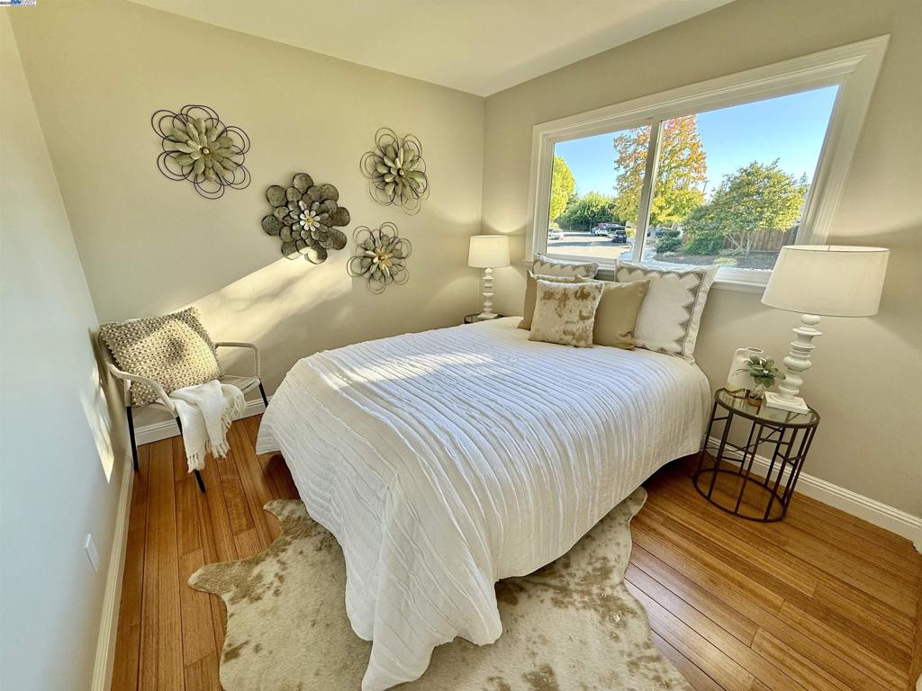 CARRIAGE SQUARE - Residential