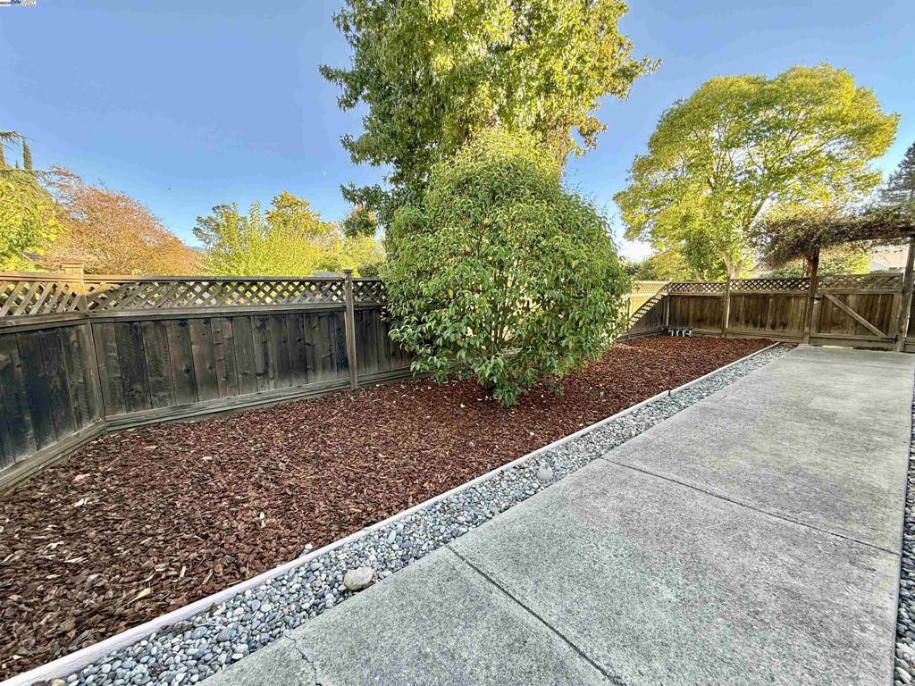 CARRIAGE SQUARE - Residential