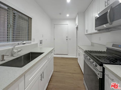 Photo of 215 1/4 W Plymouth Street #A, Inglewood, CA 90302 (MLS # 26103962)