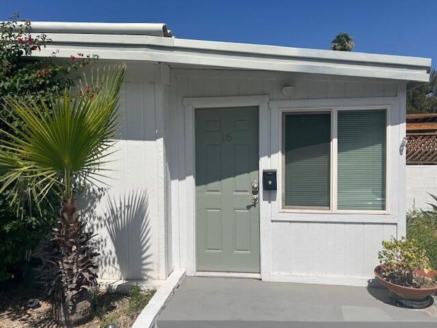 Great location in park and Great opportunity  with lots of extras including 2 extra rooms not included in square footage perfect for someone looking to make some money. sellers are motivated to sell quickly Make offer asap will not last long SPC rent only 650.00