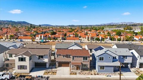 Tiny photo for 4862 Arroyo Run, Moorpark, CA 93021 (MLS # IV25278775)