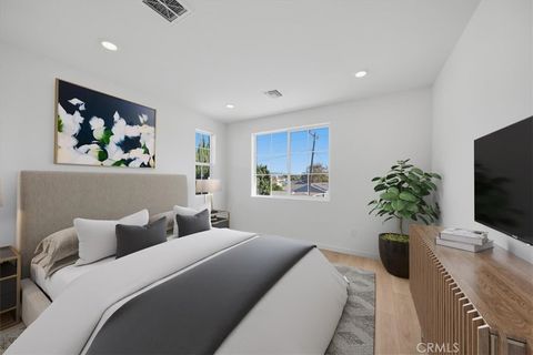 Tiny photo for 4862 Arroyo Run, Moorpark, CA 93021 (MLS # IV25278775)