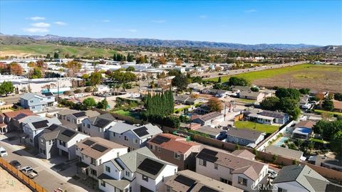 Tiny photo for 4862 Arroyo Run, Moorpark, CA 93021 (MLS # IV25278775)