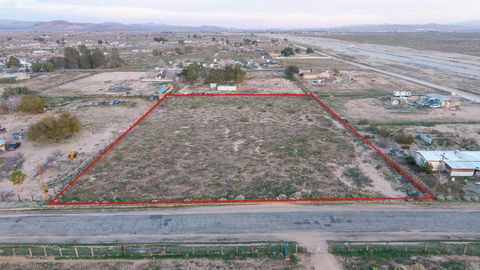Photo of 263 Hidden River Road, Barstow, CA 92311 (MLS # 219144620DA)