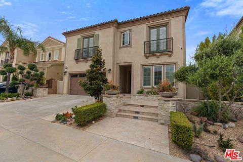 Photo of 11925 N Ricasoli Way, Porter Ranch, CA 91326 (MLS # 26850305)