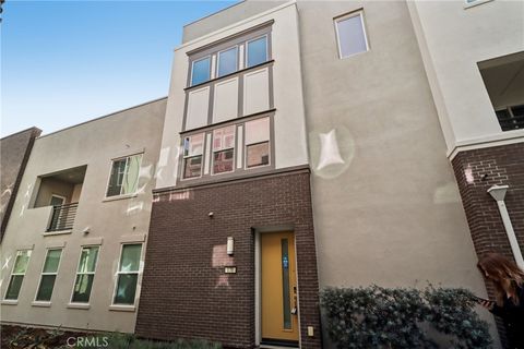 Photo of 170 Fable, Irvine, CA 92618 (MLS # OC25253704)