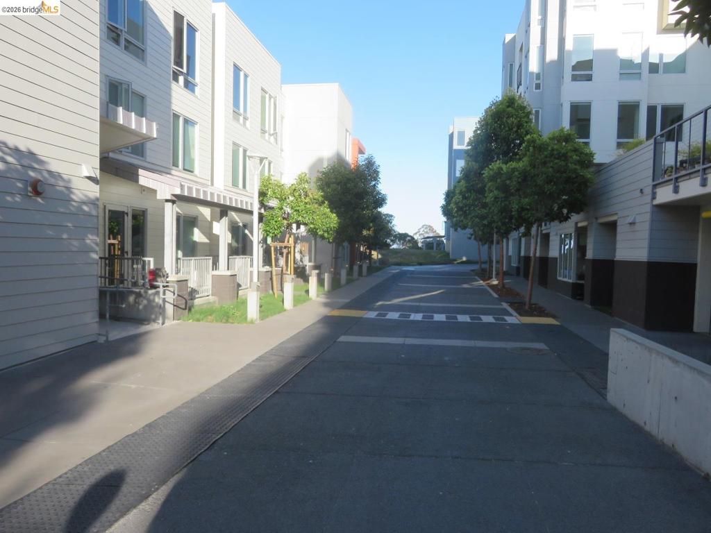 10 Kennedy Pl 203
