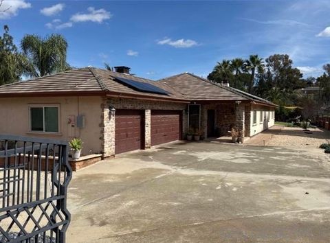 Photo of 1737 Adrian Ct Ct, Alpine, CA 91901 (MLS # 260007232SD)