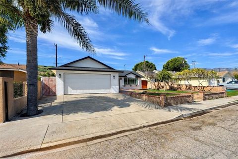 Tiny photo for 627 Center Lane, Santa Paula, CA 93060 (MLS # MB26048411)