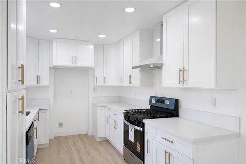 Tiny photo for 627 Center Lane, Santa Paula, CA 93060 (MLS # MB26048411)