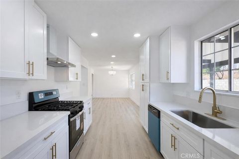 Tiny photo for 627 Center Lane, Santa Paula, CA 93060 (MLS # MB26048411)