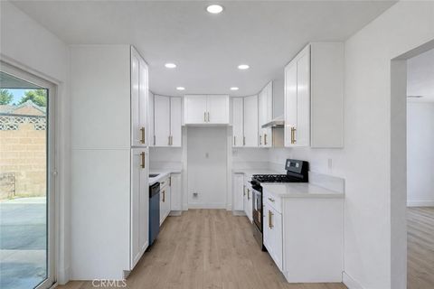 Tiny photo for 627 Center Lane, Santa Paula, CA 93060 (MLS # MB26048411)