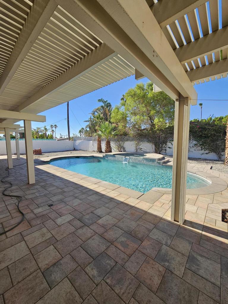 2643 E Venetia Road