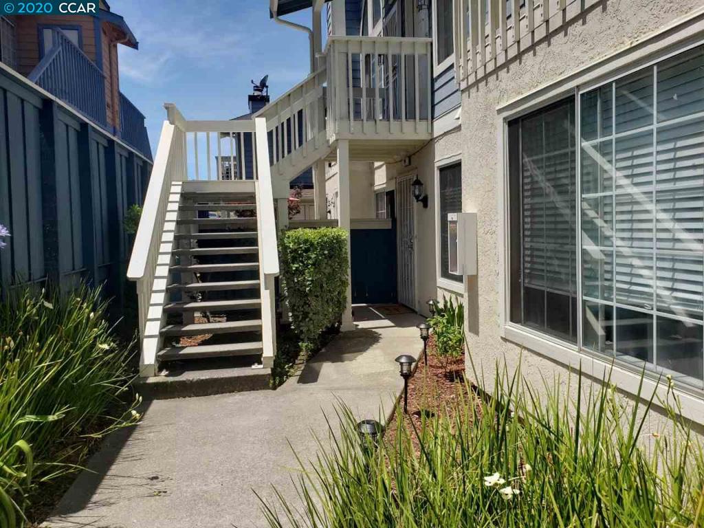 Nice 3bd/2ba Condo in Hercules, within minutes of the Bay! Unit has a private patio with storage sheds. Pool is located right outside of the unit. Close to shopping, walking trails, transportation with easy freeway access.