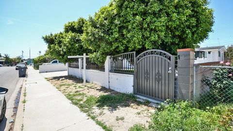 Photo of 10301 Antigua Street, Anaheim, CA 92804 (MLS # PW26065266)