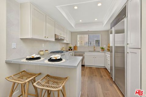 Tiny photo for 5711 Owensmouth Avenue #131, Woodland Hills, CA 91367 (MLS # 25621917)