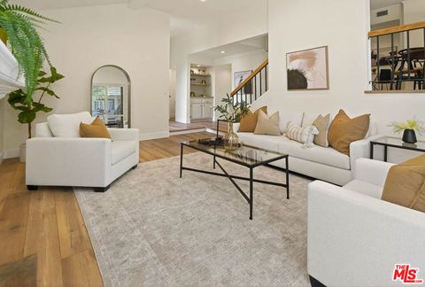 Tiny photo for 5711 Owensmouth Avenue #131, Woodland Hills, CA 91367 (MLS # 25621917)