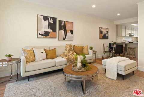 Tiny photo for 5711 Owensmouth Avenue #131, Woodland Hills, CA 91367 (MLS # 25621917)