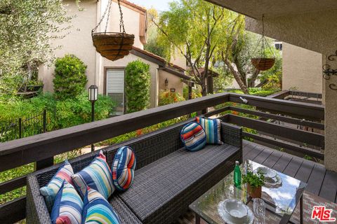 Tiny photo for 5711 Owensmouth Avenue #131, Woodland Hills, CA 91367 (MLS # 25621917)