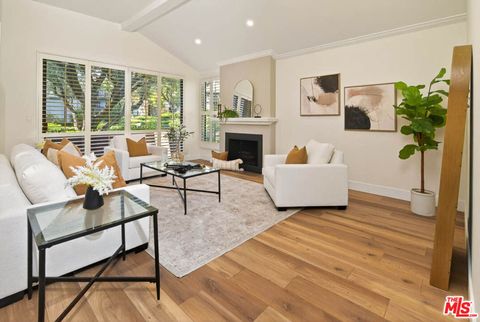 Tiny photo for 5711 Owensmouth Avenue #131, Woodland Hills, CA 91367 (MLS # 25621917)