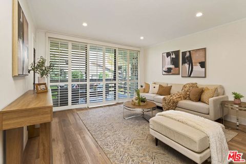 Tiny photo for 5711 Owensmouth Avenue #131, Woodland Hills, CA 91367 (MLS # 25621917)