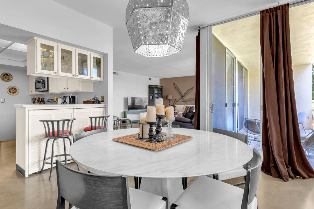 465 Desert Lakes Drive