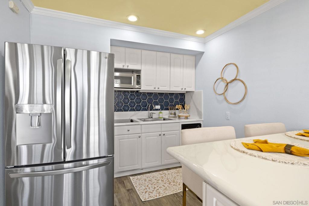 1021 Scott Street 256
