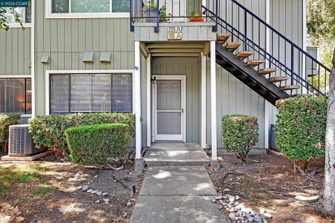 Photo of 105 Compton Cir CIR #A, San Ramon, CA 94583 (MLS # 41152133)