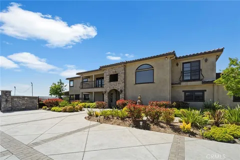 29732 Arroyo Oak Ln, Castaic, CA 91384 - MLS#: DW25253949