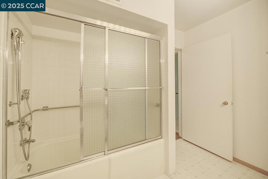 ROSSMOOR - Residential