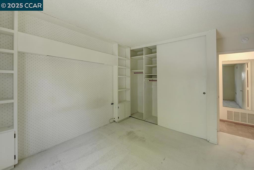 ROSSMOOR - Residential