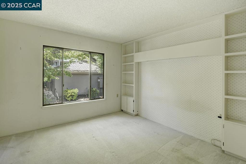 ROSSMOOR - Residential