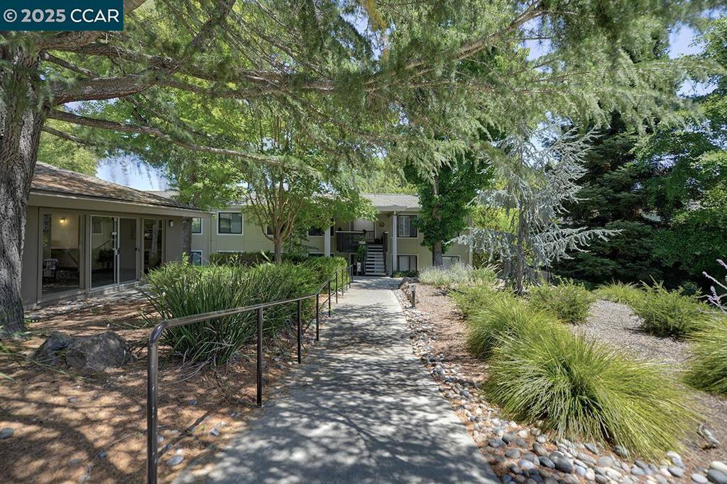 ROSSMOOR - Residential