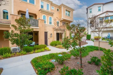 608 Shadowbrook, Lake Forest, CA 92610 - MLS#: OC26016557