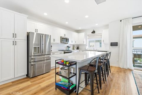 Photo of 608 Shadowbrook, Lake Forest, CA 92610 (MLS # OC26016557)