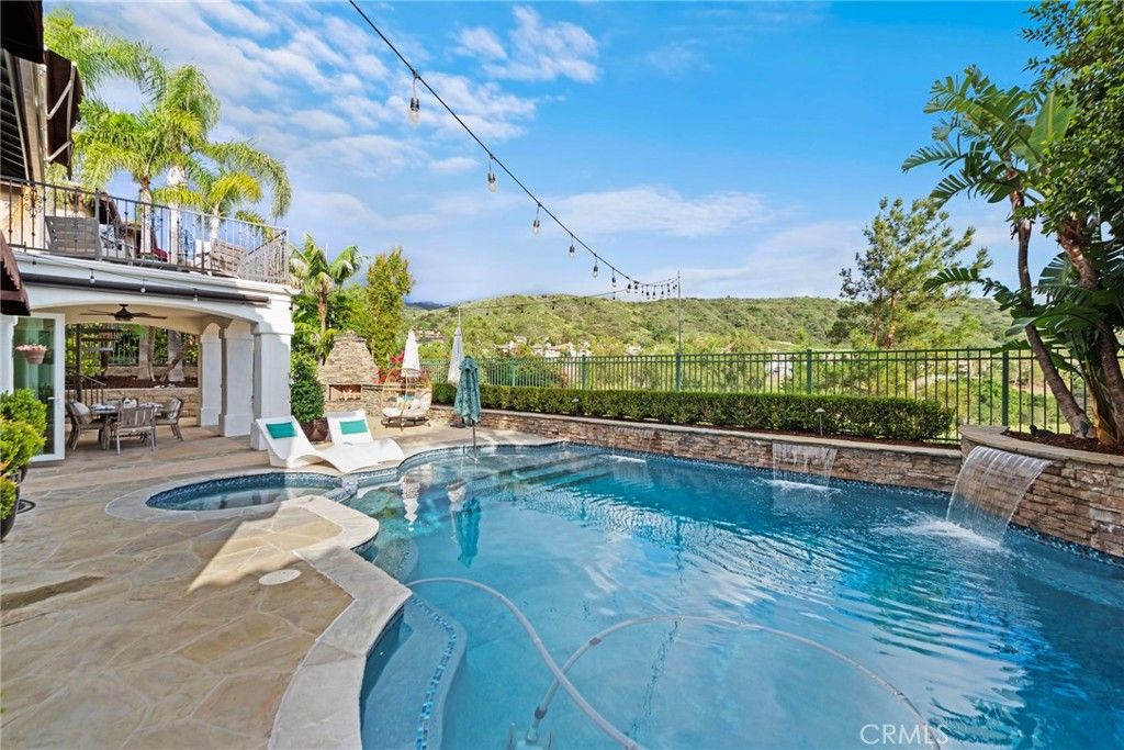 listing image 130727134392813786138