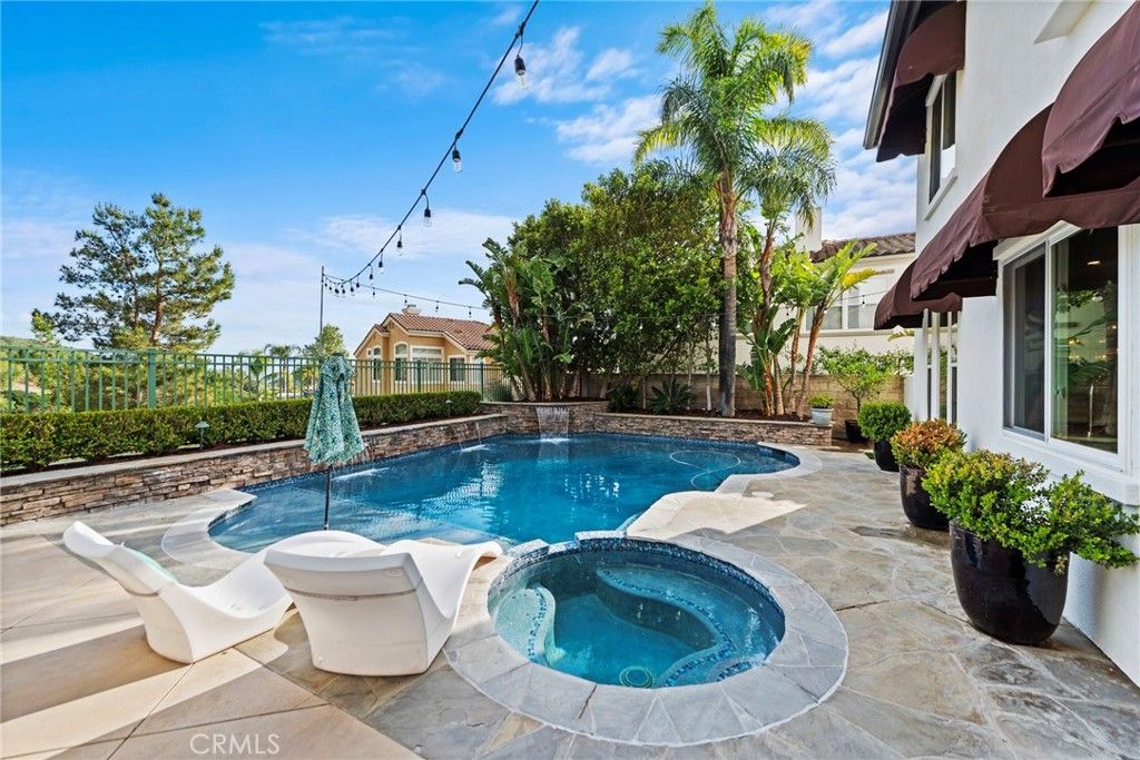 listing image 130723010333313293592