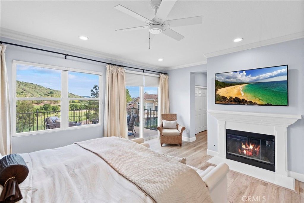 listing image 130723532411467100351