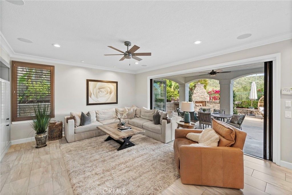 listing image 130726090972580946325