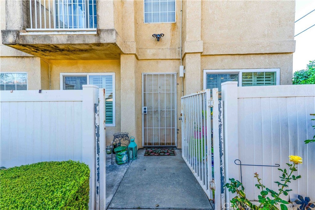 327 N 3RD K