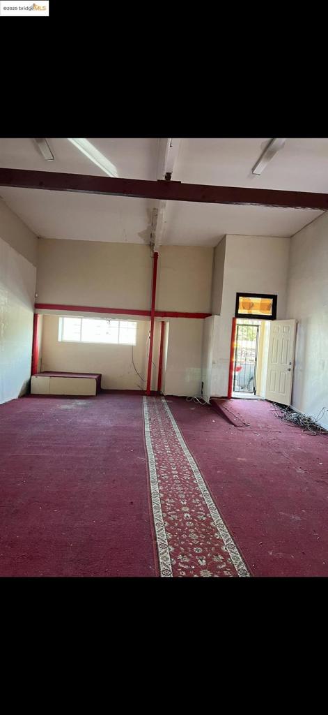 EAST OAKLAND - Residential Income