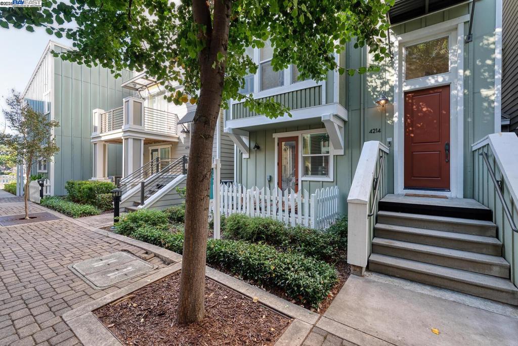 PARKLANE - Residential