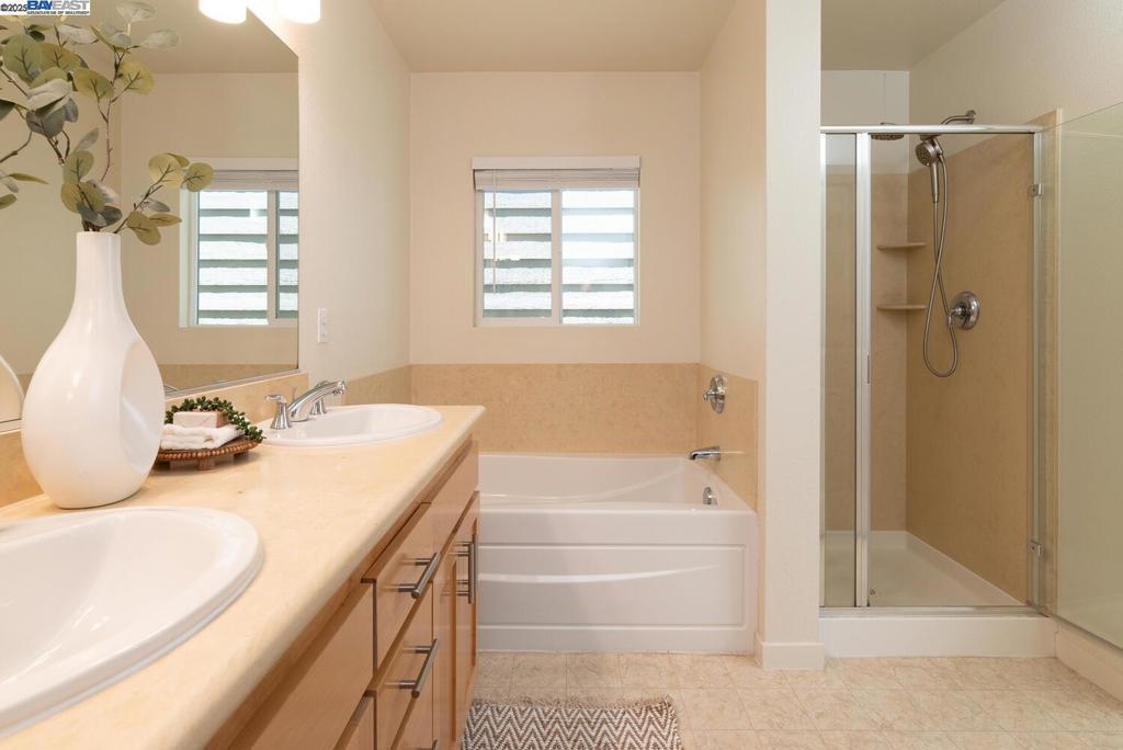 PARKLANE - Residential