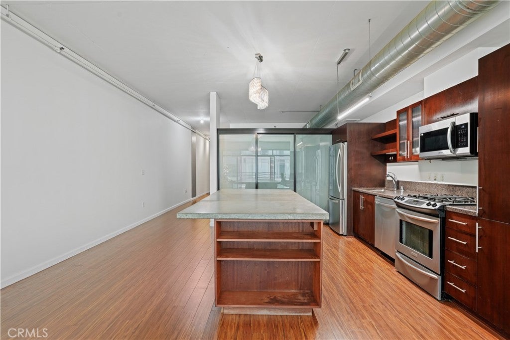 1111 S Grand Avenue 702