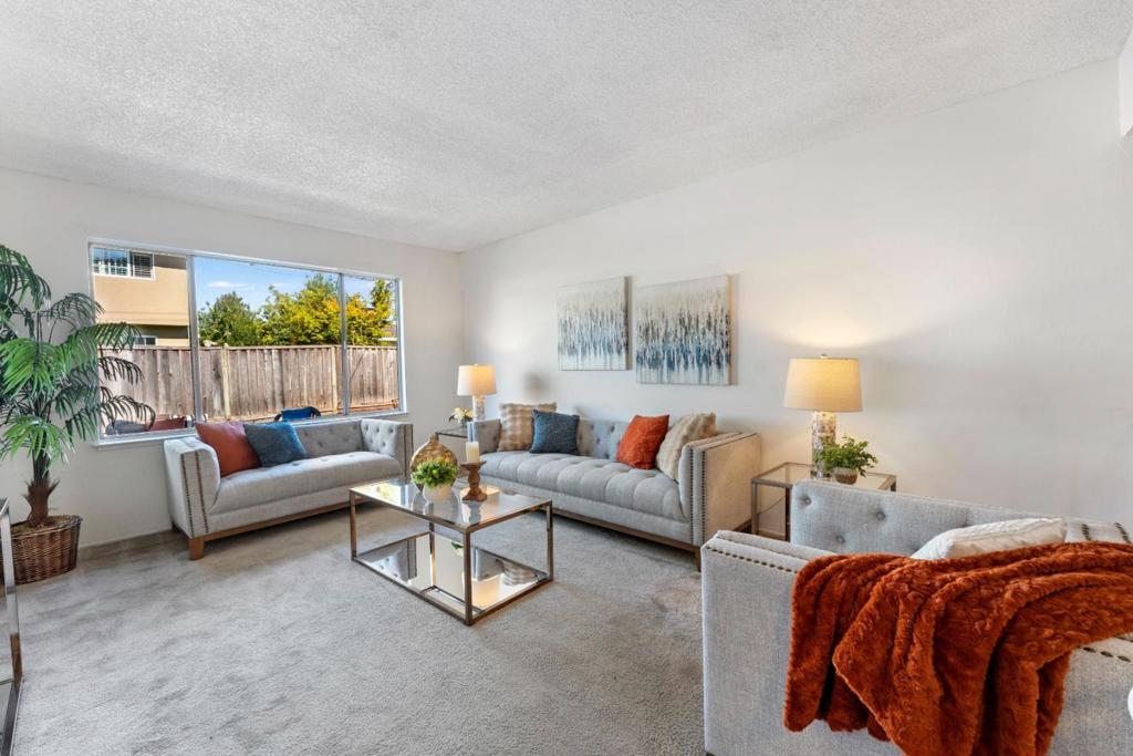 6021 Chesbro Avenue