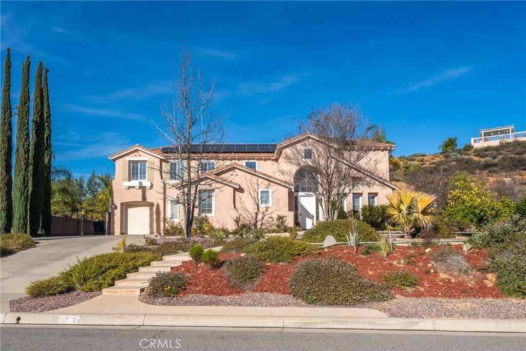 952 Creek View