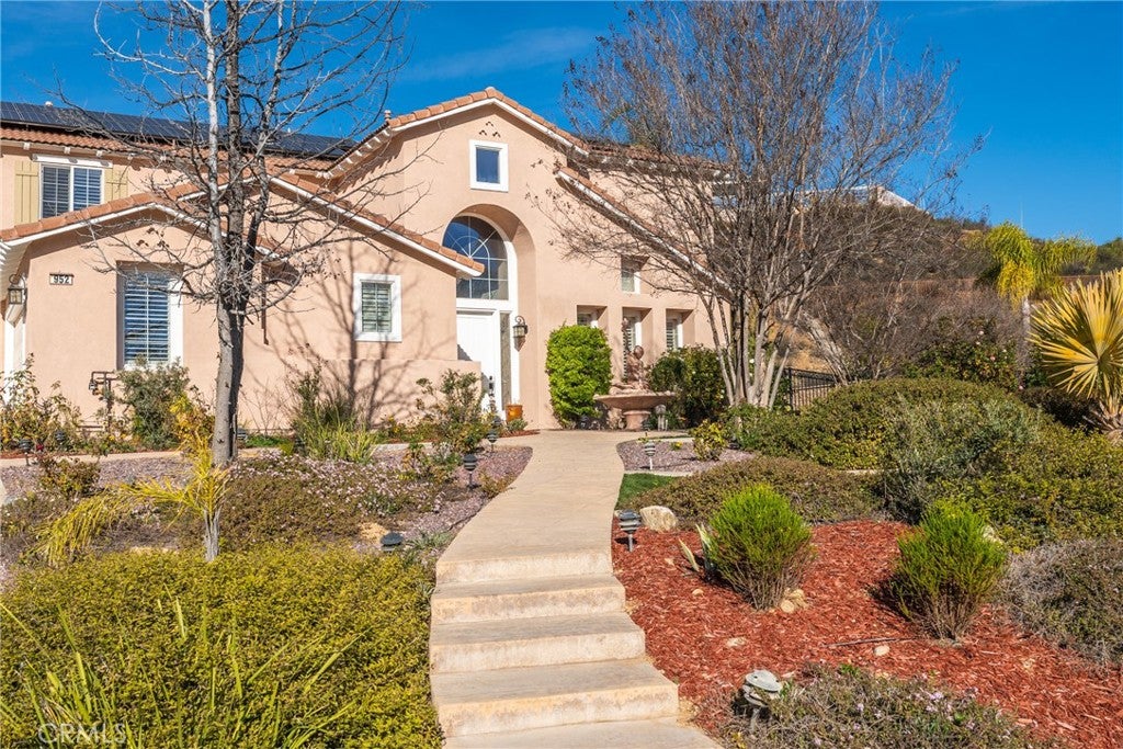 952 Creek View