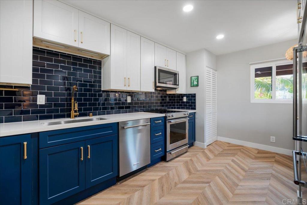 2600 Torrey Pines Road B38